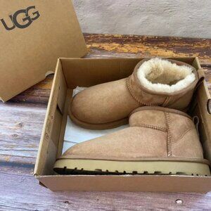 🖤 UGG Classic Ultra Mini Booties Size 9 women